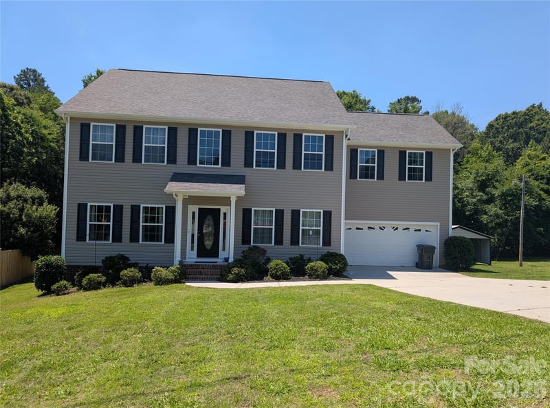 1034 Arrowhead Dr, Concord, NC 28025