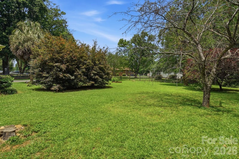 218 Drye Ln, Matthews, NC 28104