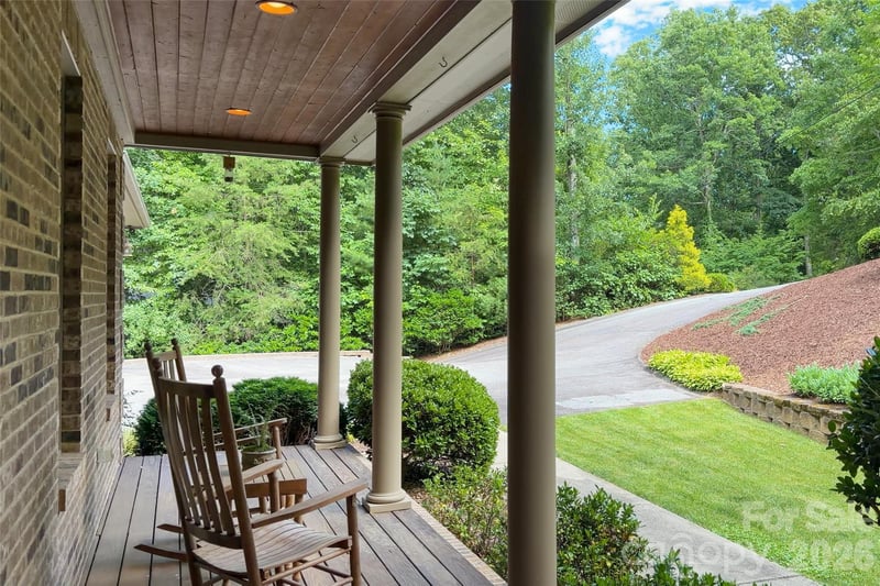 25 Whitaker View Rd, Fairview, NC 28730