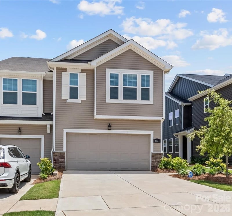 8122 Downy Oak Ln, Charlotte, NC 28269