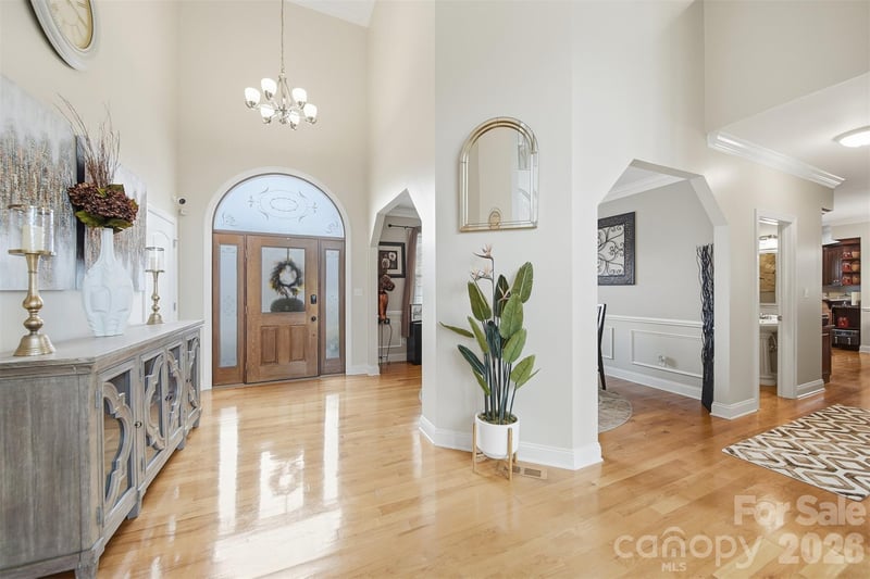 1710 30th Avenue Dr, Hickory, NC 28601