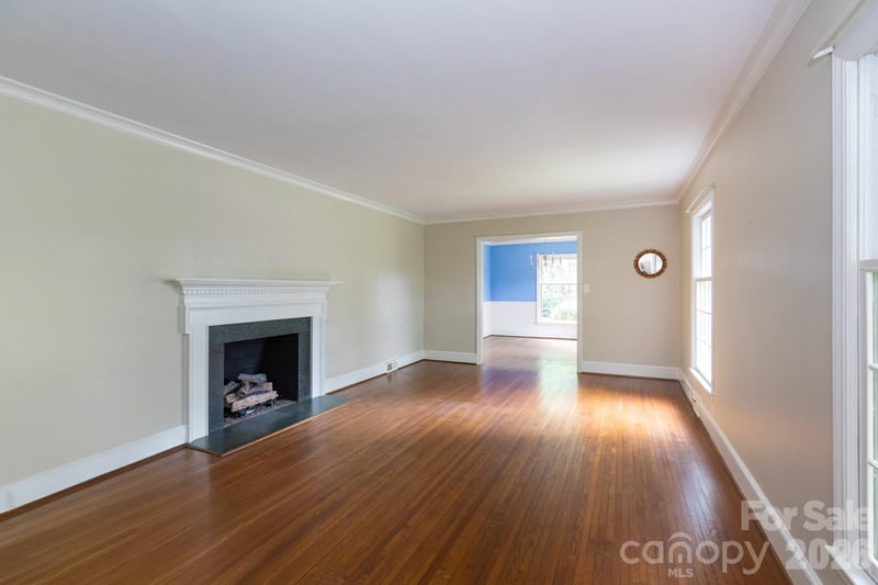 5511 Robinhood Rd, Charlotte, NC 28211
