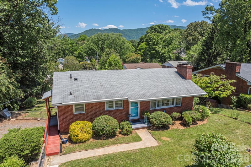 16 Oteen Church Rd, Asheville, NC 28805
