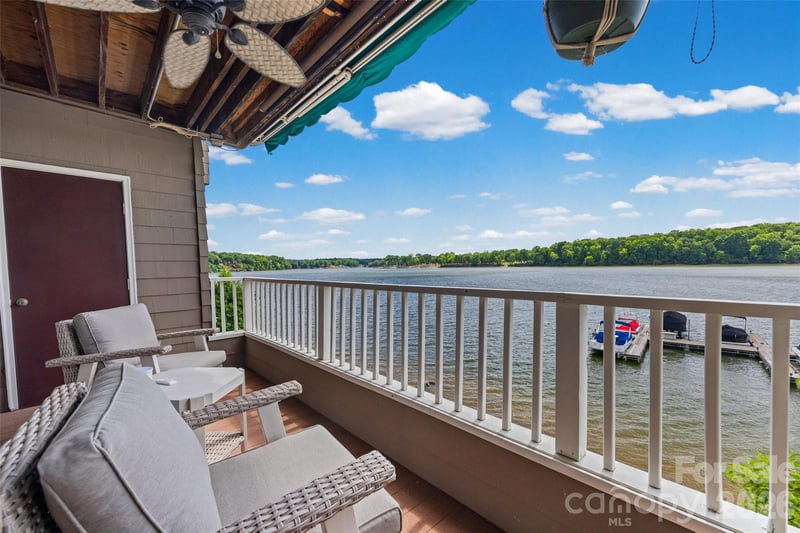 7332 Lakefront Dr #4, Charlotte, NC 28278