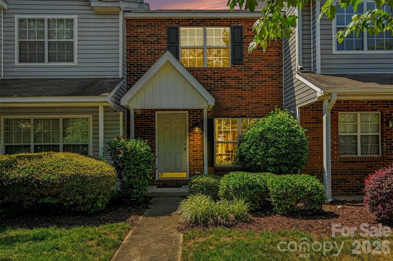 9132 Charminster Ct, Charlotte, NC 28269