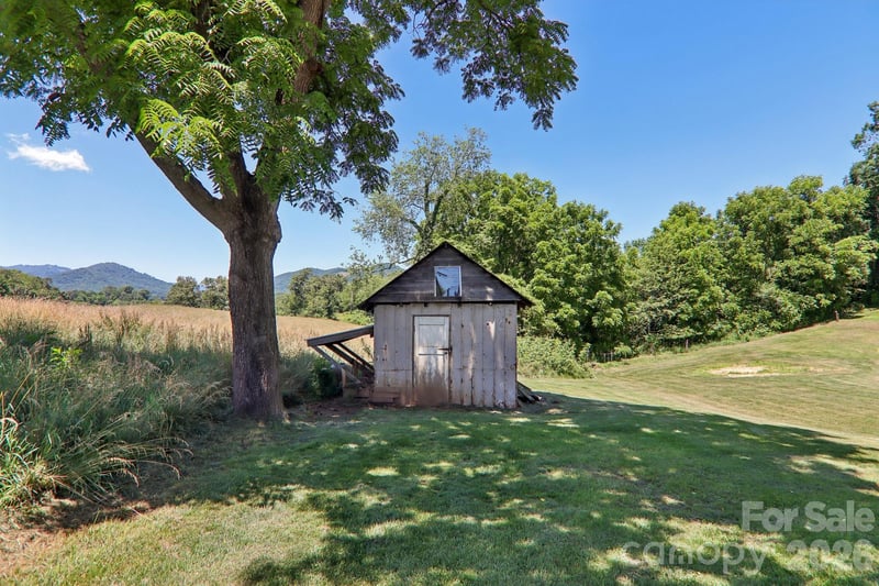 414 Skyline Dr, Canton, NC 28716