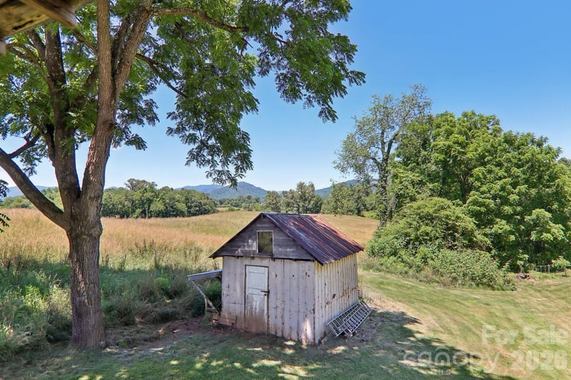414 Skyline Dr, Canton, NC 28716