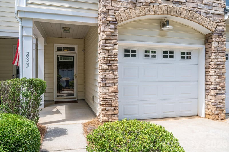 233 Park View Dr, Belmont, NC 28012
