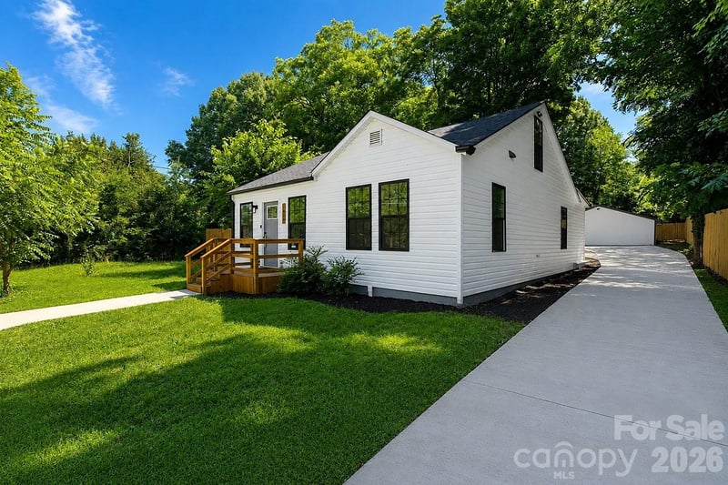 1215 Wilson W Lee Blvd, Statesville, NC 28677