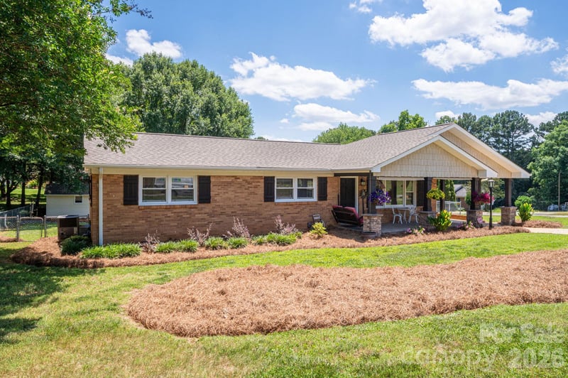 601 Wren Rd, Gastonia, NC 28056