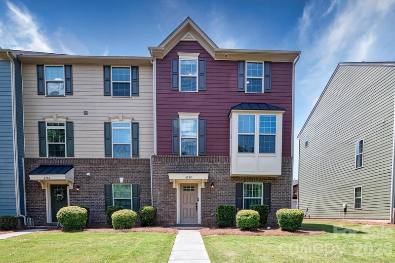 3742 Speer Blvd, Charlotte, NC 28217