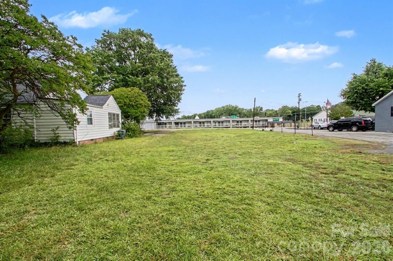 81 Transit Ct, Concord, NC 28025