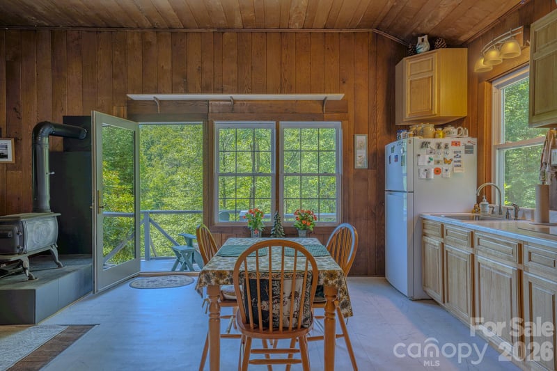 1712 Little Creek Rd, Hot Springs, NC 28743