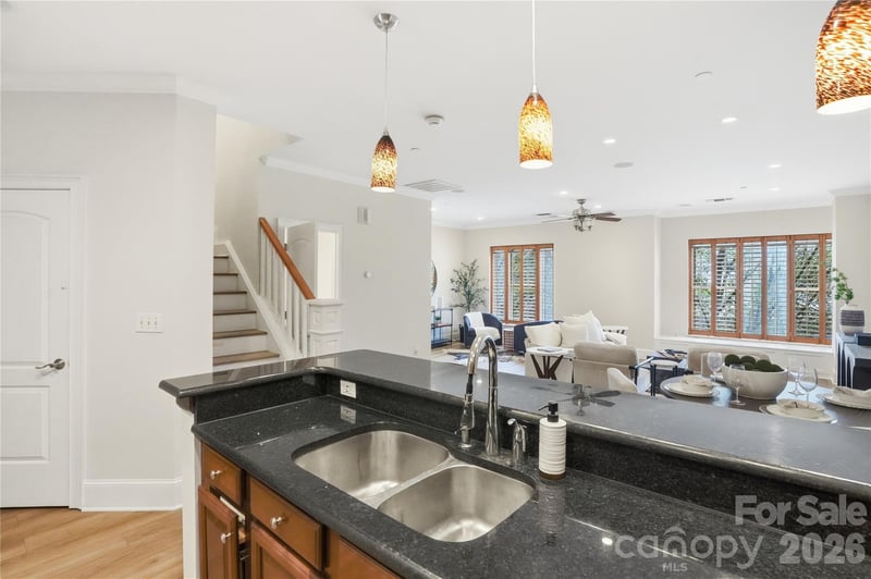 400 Church St #404, Charlotte, NC 28202