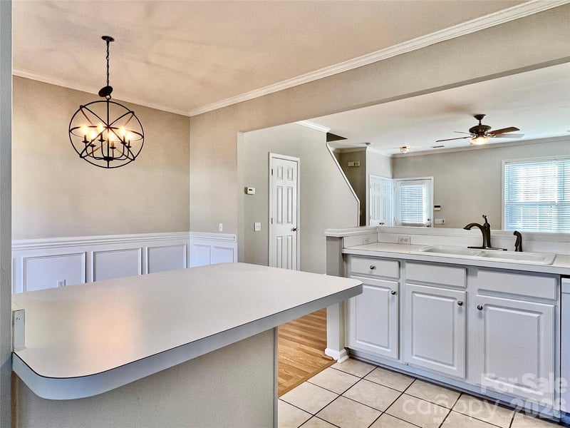 2762 Thornbush Ct, Charlotte, NC 28270