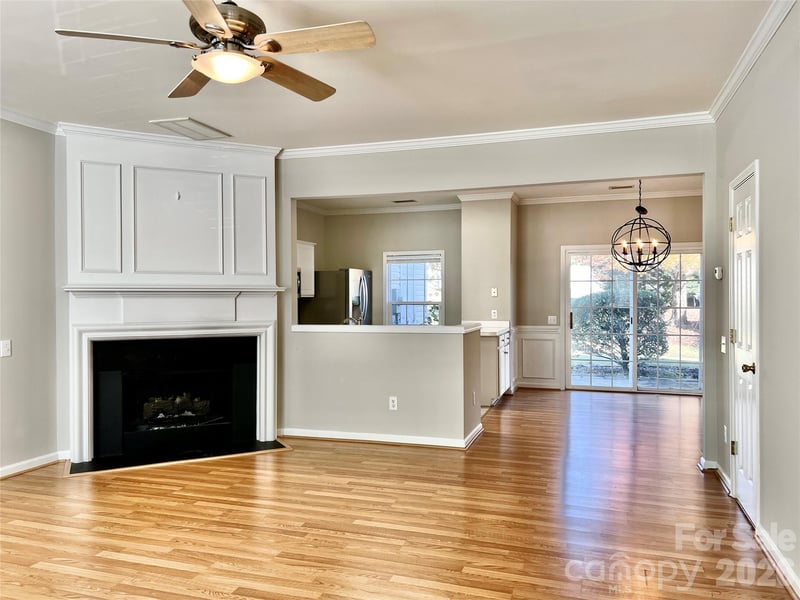 2762 Thornbush Ct, Charlotte, NC 28270