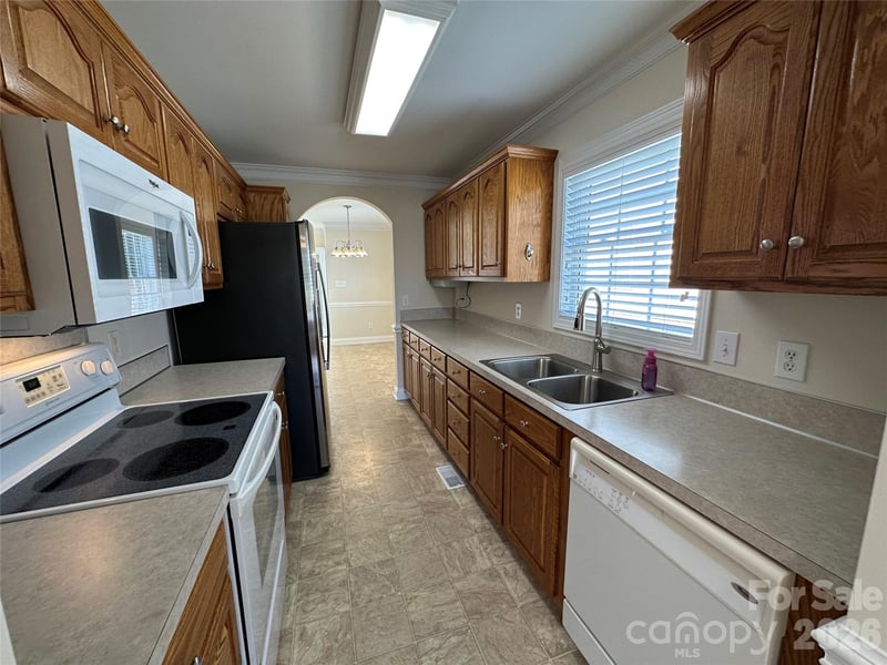 165 Bishop Ln, Concord, NC 28025