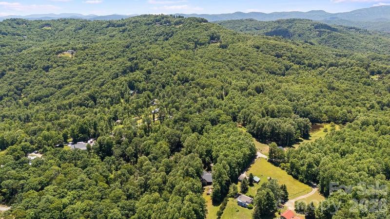 43 Reeses Ridge Ct, Hendersonville, NC 28739