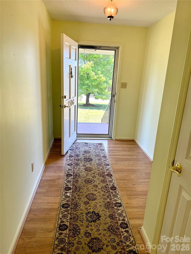 1106 Laurel Woods Dr, Gastonia, NC 28052