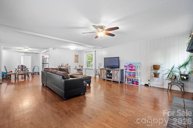 227 27th St, Newton, NC 28658