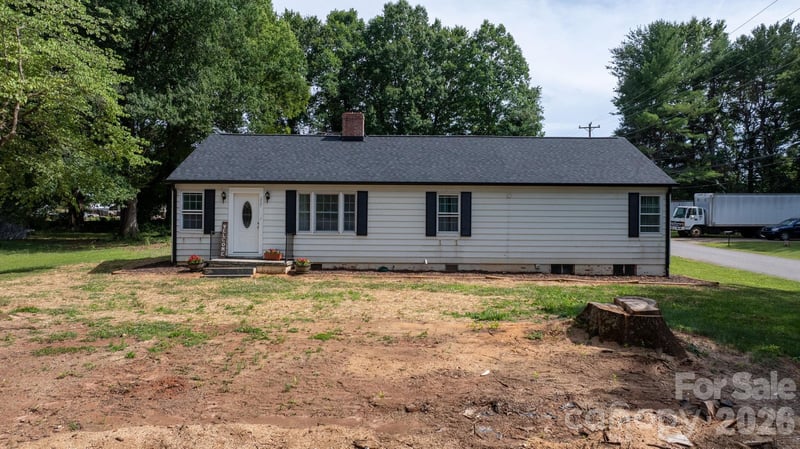 227 27th St, Newton, NC 28658