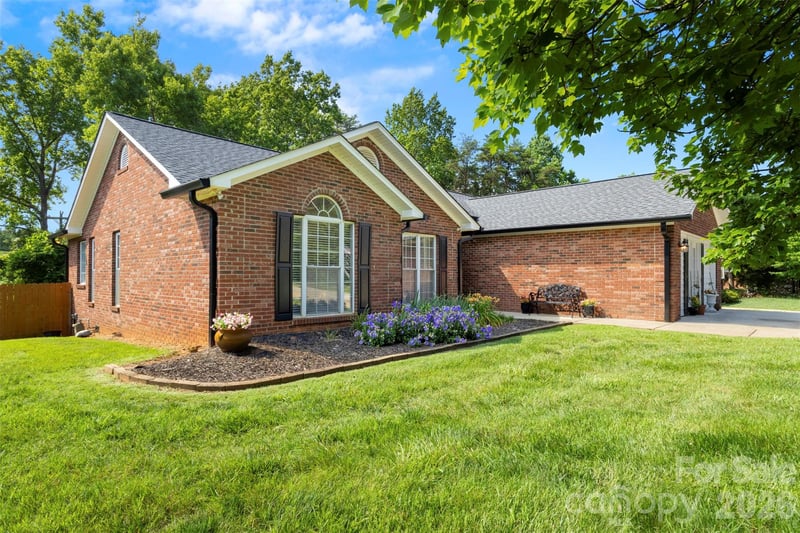 7760 Wallace Ln, Denver, NC 28037