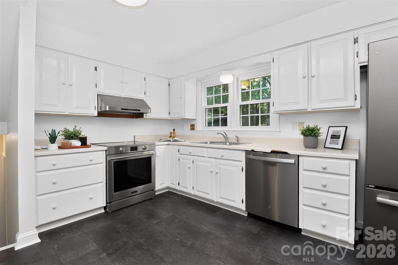 6725 Windyrush Rd, Charlotte, NC 28226