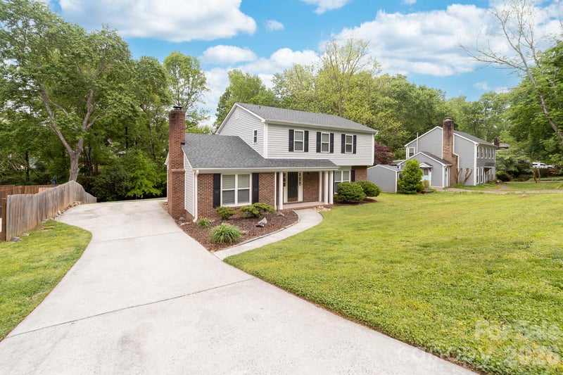 616 Silversmith Ln, Charlotte, NC 28270