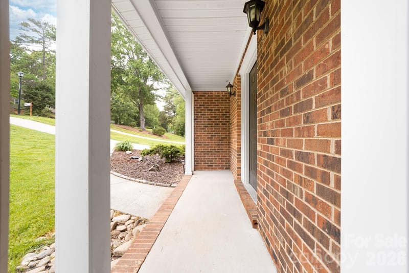 616 Silversmith Ln, Charlotte, NC 28270