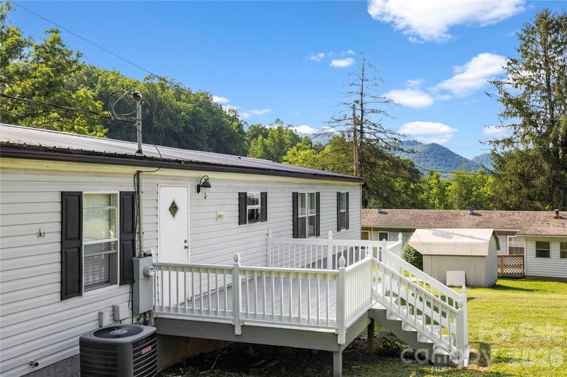 245 Mountain Grove Rd, Canton, NC 28716