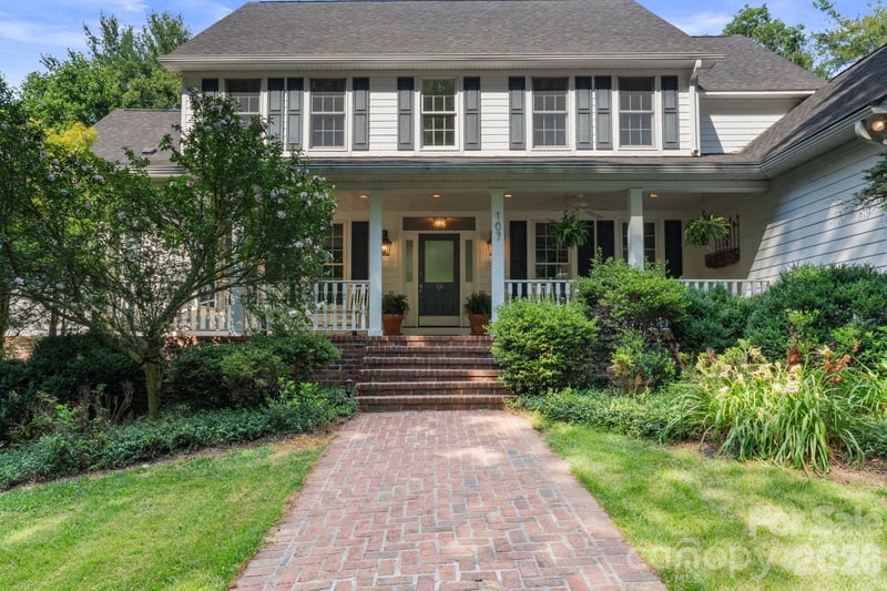 107 Windsong Extension, Fairview, NC 28730