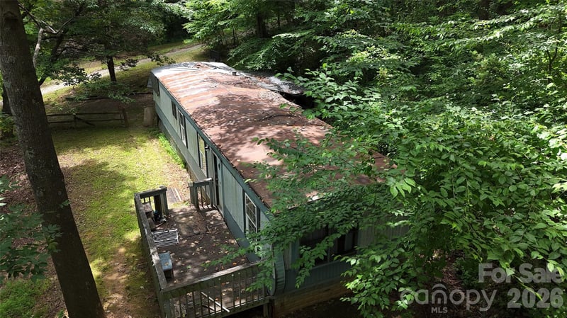 402 Sharon Rd, Fairview, NC 28730