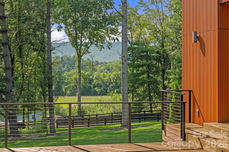 78 Manchester Way, Mills River, NC 28759