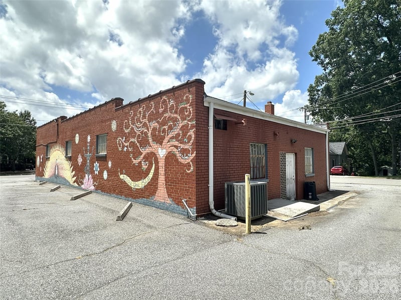 195 Statesville Ave, Mooresville, NC 28115
