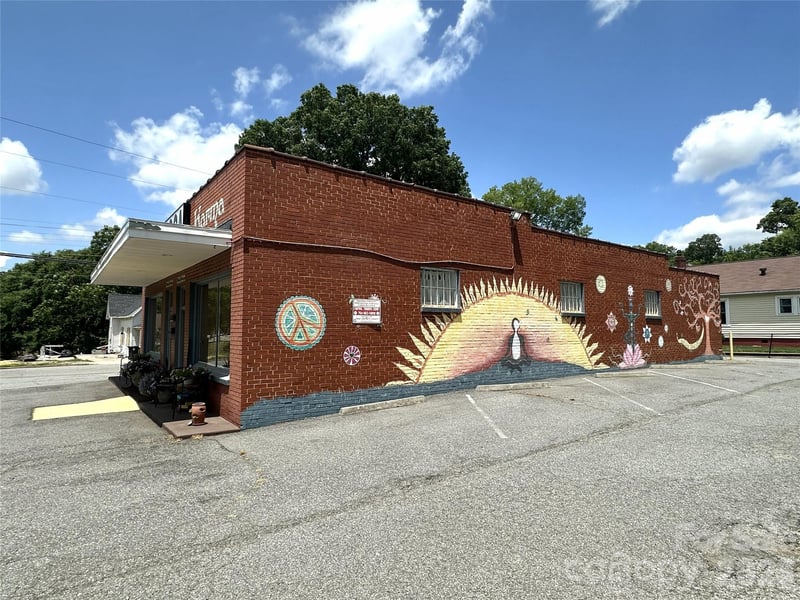 195 Statesville Ave, Mooresville, NC 28115