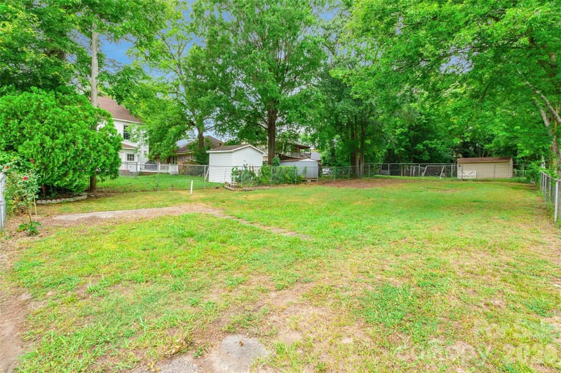 100 Mobley St, Chester, SC 29706