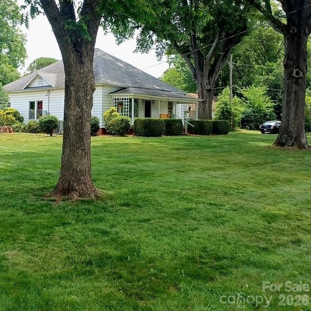 2103 Thomas Ave, Newton, NC 28658