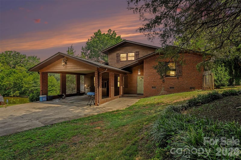6 Old Farm Rd, Salisbury, NC 28147