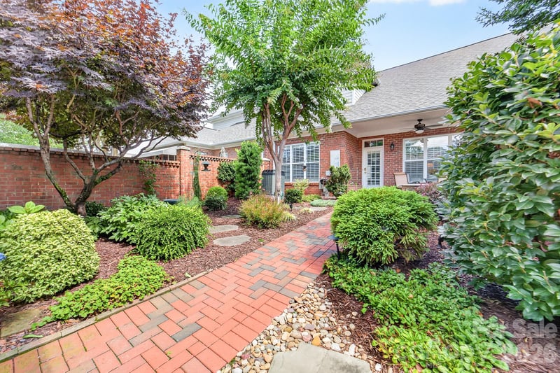 121 Mcleod Ave, Belmont, NC 28012
