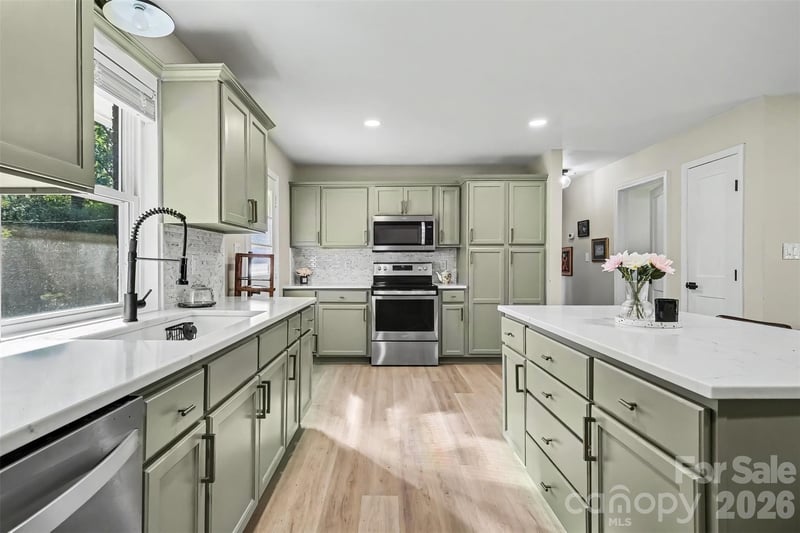 4023 Strangford Ave, Charlotte, NC 28215