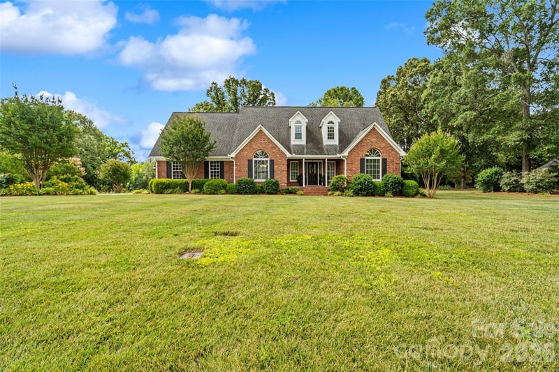 1135 Hunter Trail Ct, Rock Hill, SC 29730