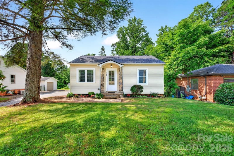 469 Kenilworth Rd, Asheville, NC 28805