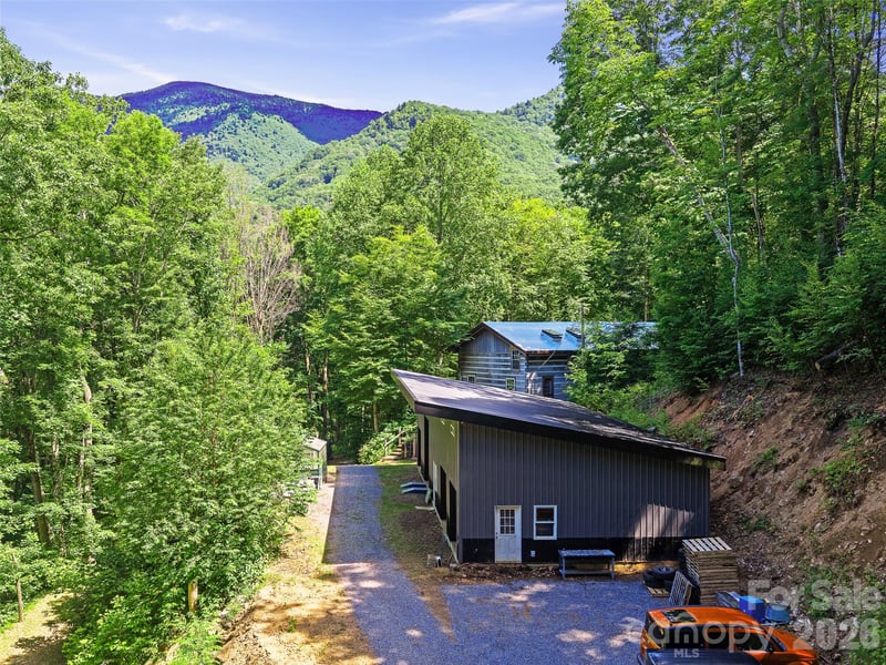 311 Old Sawmill Rd, Burnsville, NC 28714