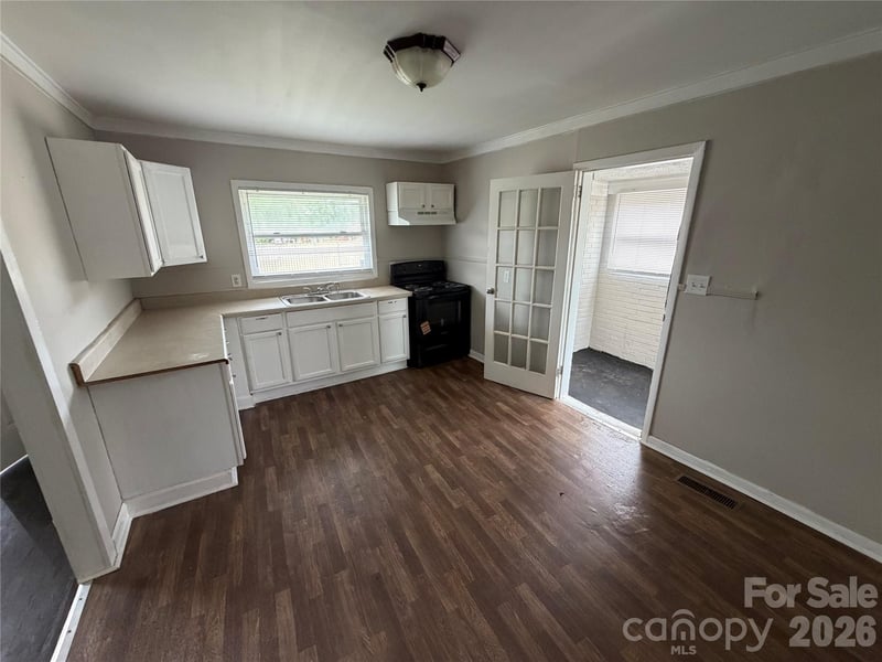1320 Kenly St, Salisbury, NC 28144