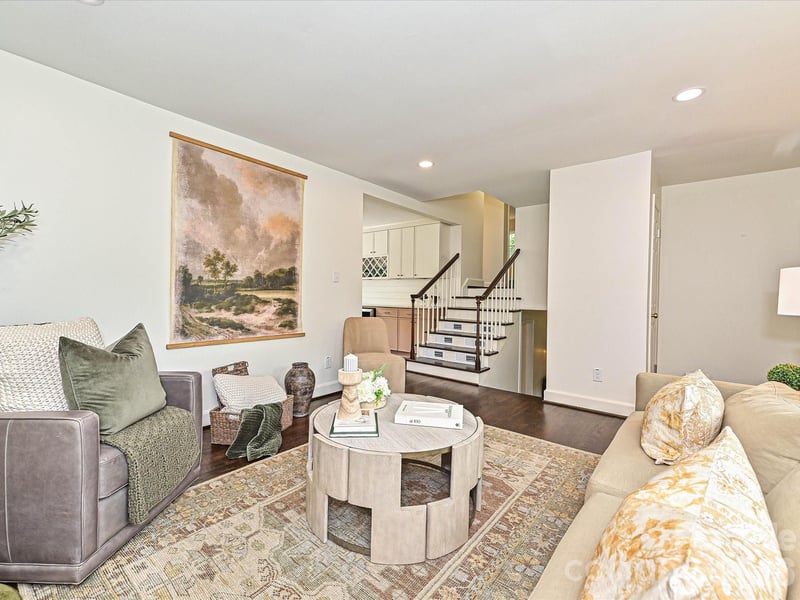 6654 Brookcrest Dr, Charlotte, NC 28210