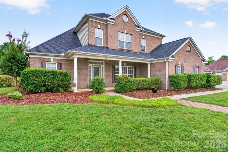 104 Elizabeth Hearth Rd, Mooresville, NC 28115