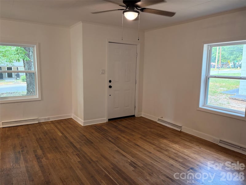 1111 Meeting St, Statesville, NC 28677