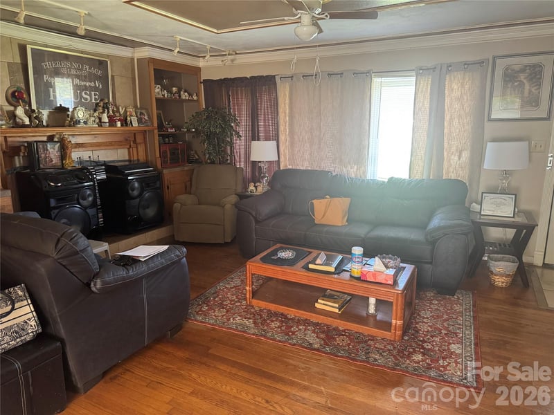 8432 Idlewild Rd, Charlotte, NC 28227