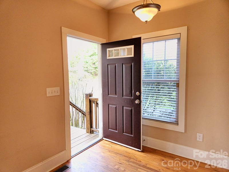 17 Lamar Ave, Asheville, NC 28803