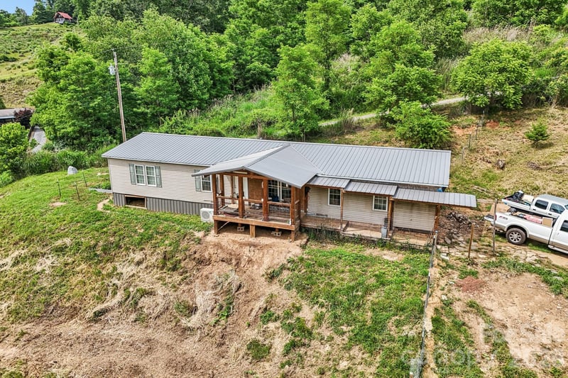 400 Morgan Branch Rd, Marshall, NC 28753